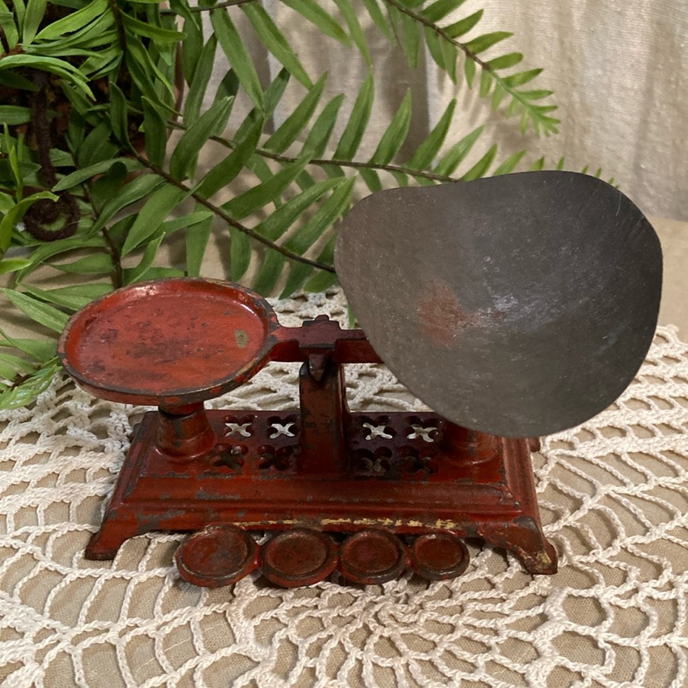 Antique Cast Iron Mini Scale